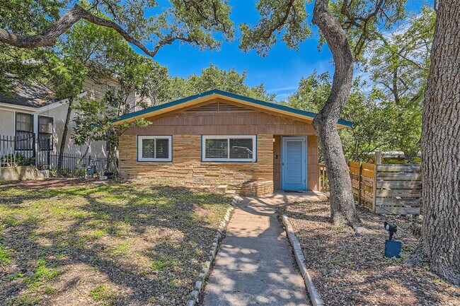 Primary Photo - House for Lease in Travis Heights!