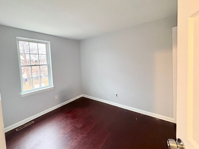 Building Photo - Beautifully Renovated 2-Bedroom Home in Baltimore, MD!