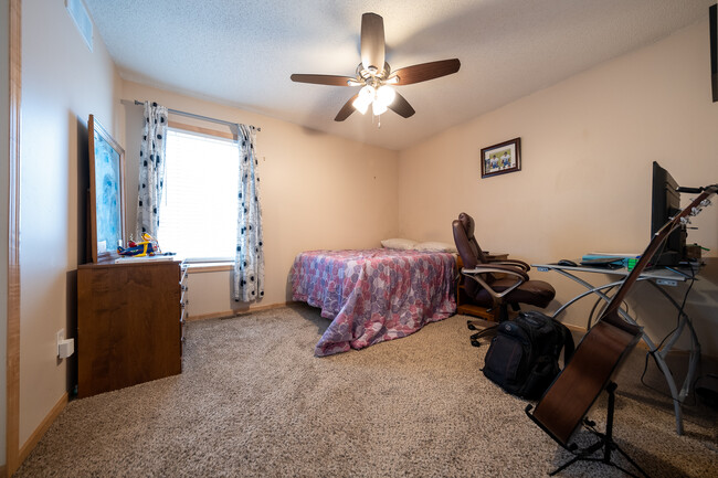 Building Photo - 5157 Yuma Ln N