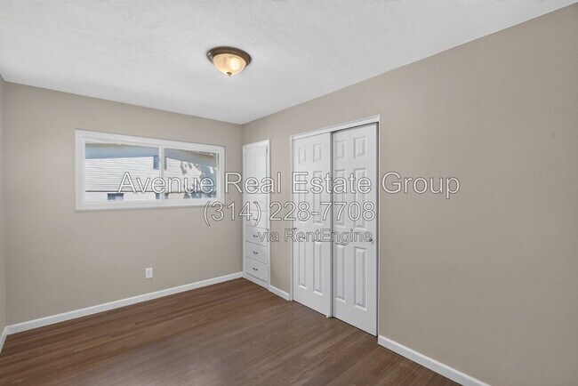Building Photo - 6 The Knolls Ln