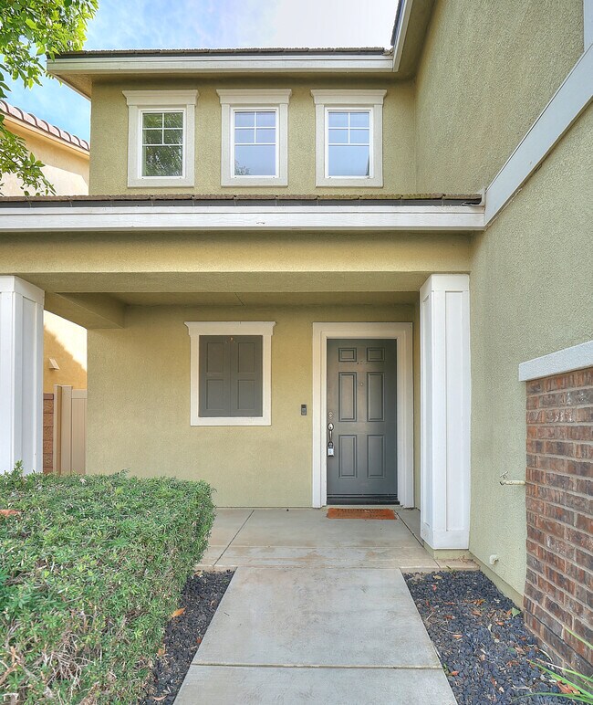 Building Photo - 34212 Woodmont