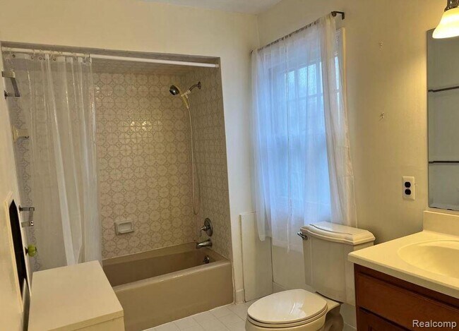 Building Photo - 1072 Ridgedale Ave