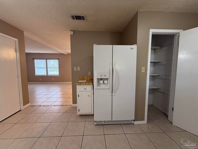 Building Photo - 4204 W Avenida De Golf