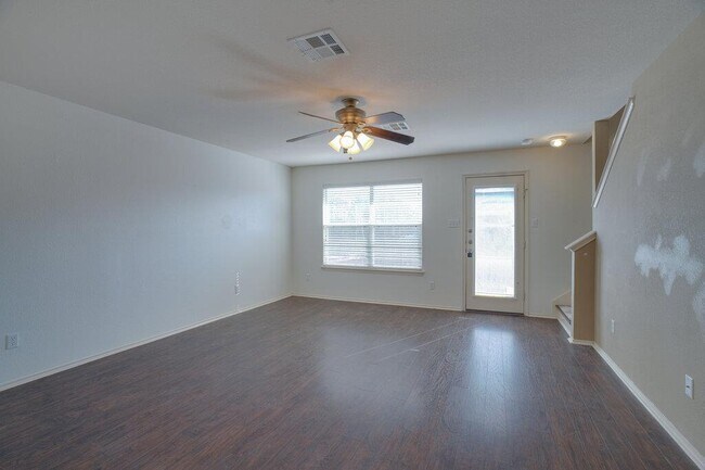 Building Photo - 1512 Davis Mountain Loop