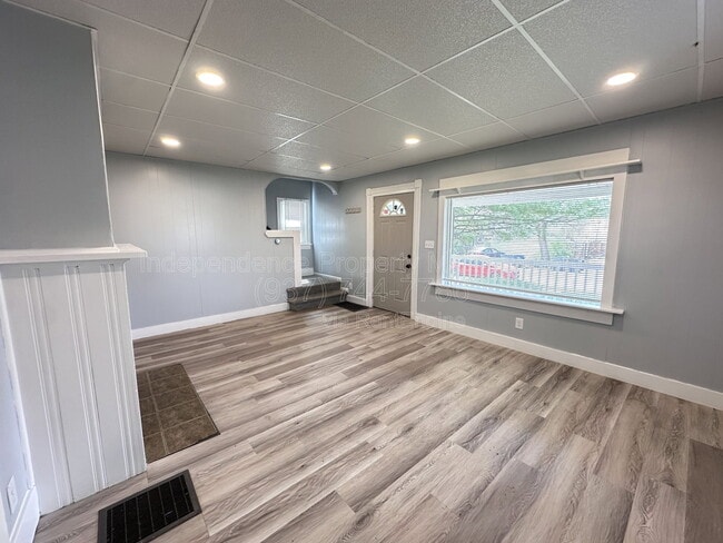 Building Photo - 1020 Walnut Hill Pl