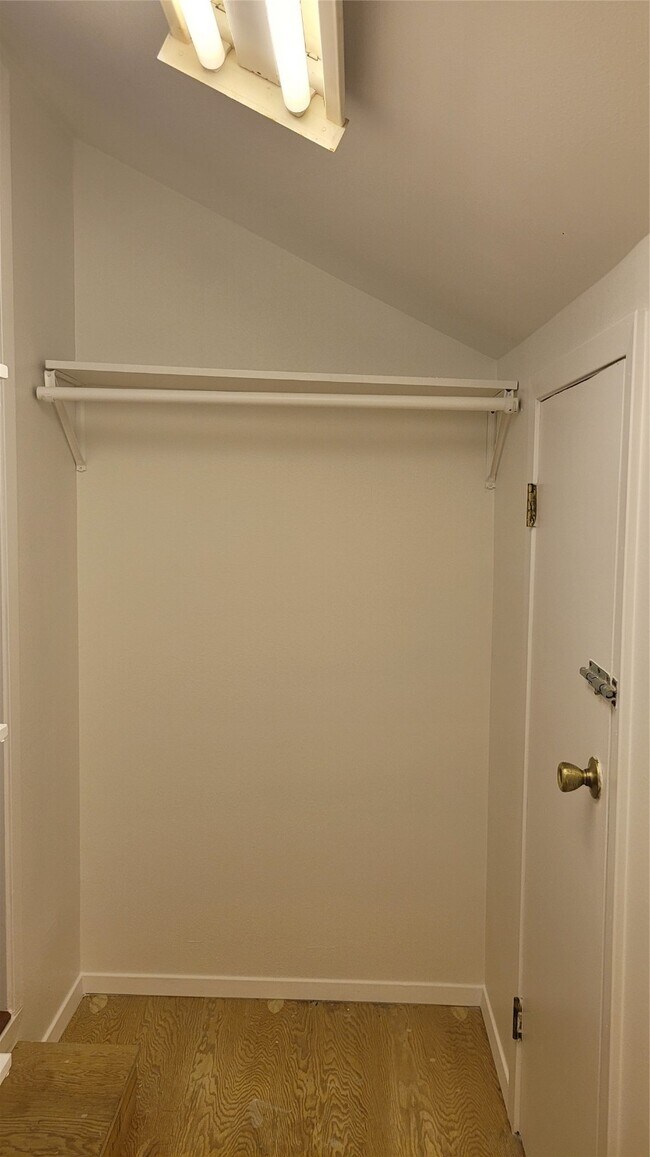 Building Photo - 14777 Wunderlich Dr