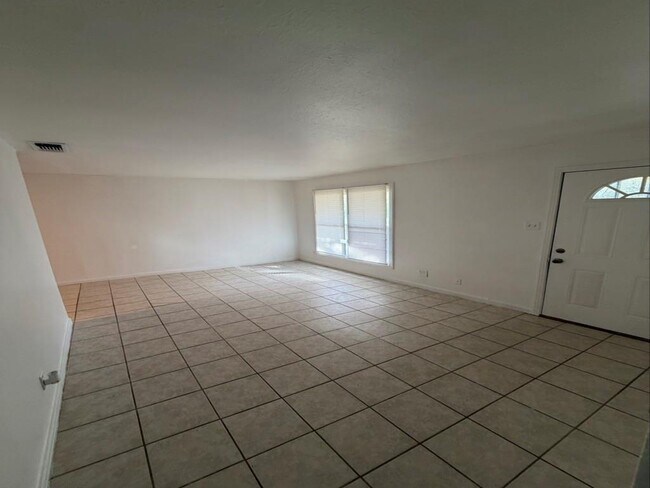 Building Photo - 6452 Tanner St