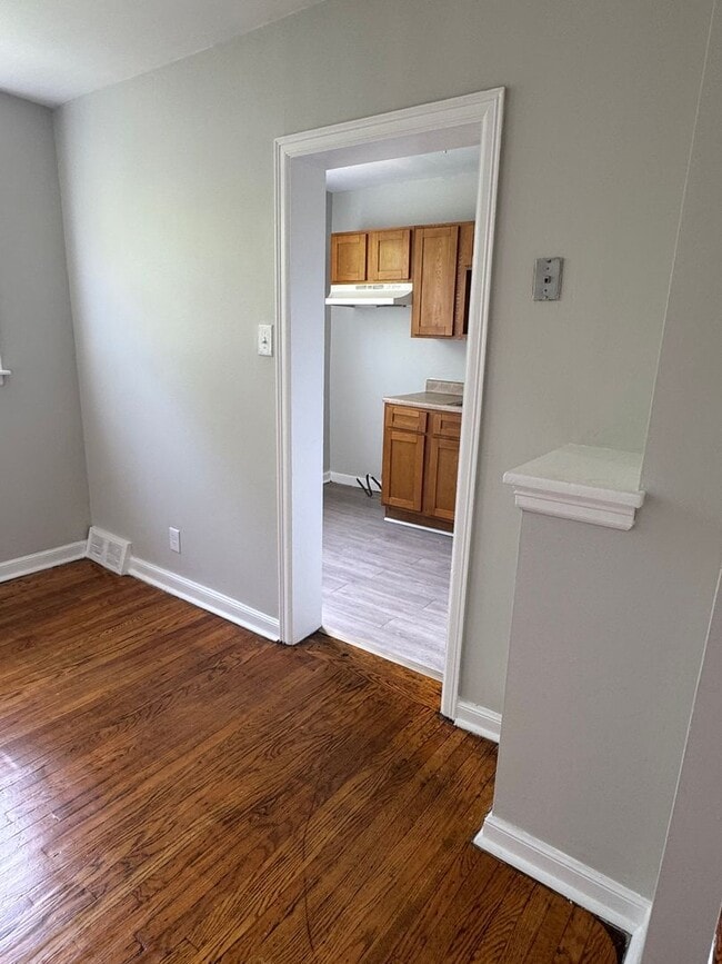 Building Photo - 2-Bedroom Home with Spacious Yard in Junia...