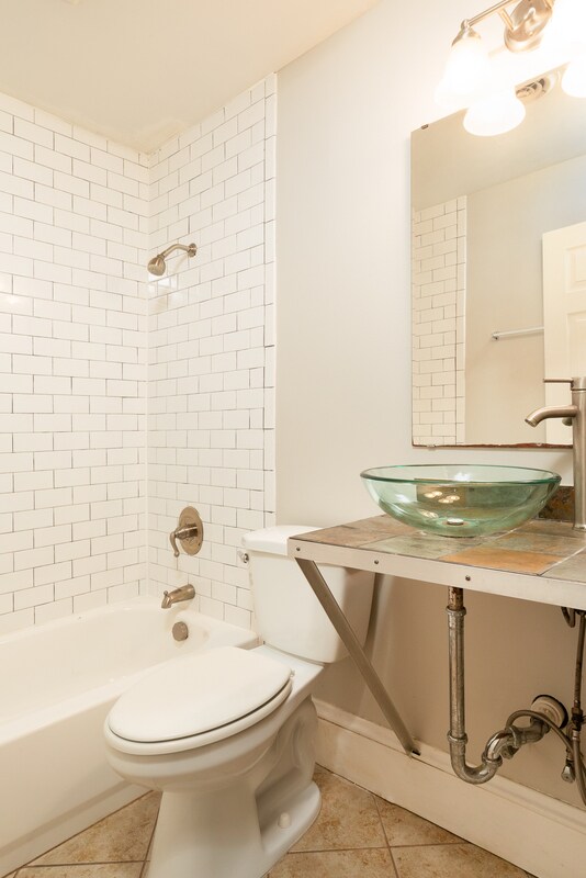 Building Photo - 5409 Lansdowne Ave