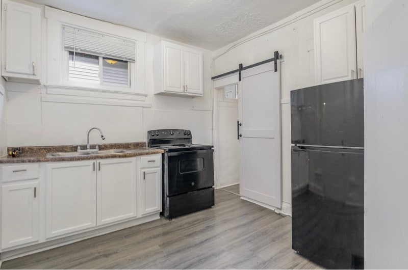 Building Photo - 500 W Wyoming Ave