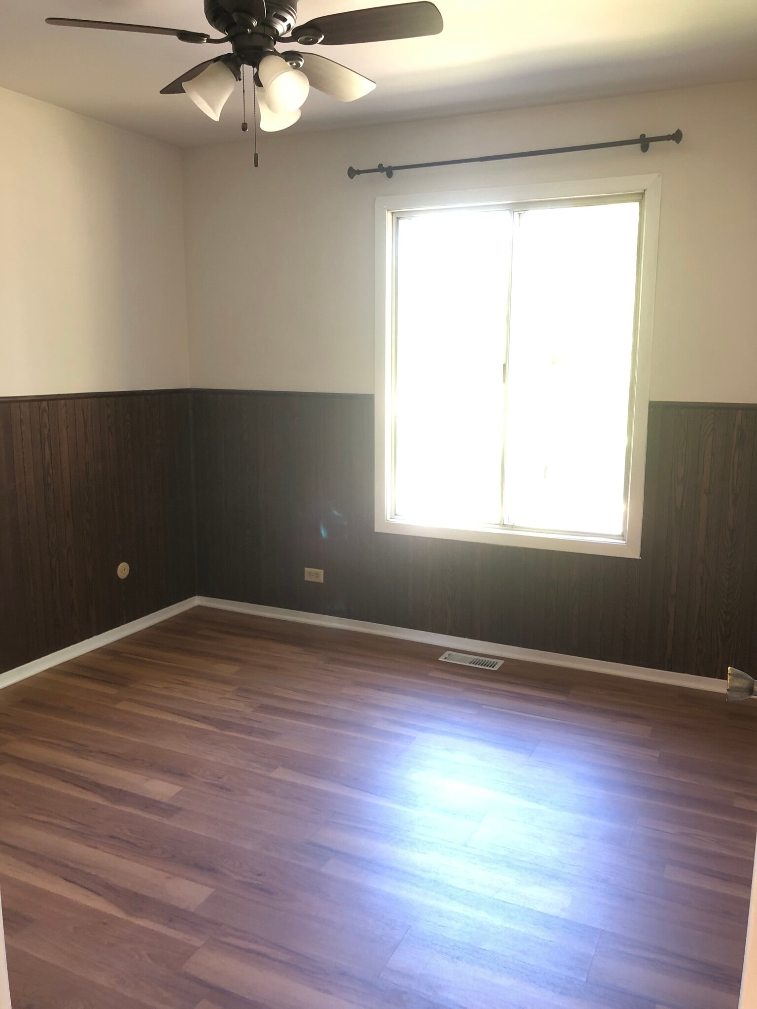 Building Photo - 428 N Ashbury Ave