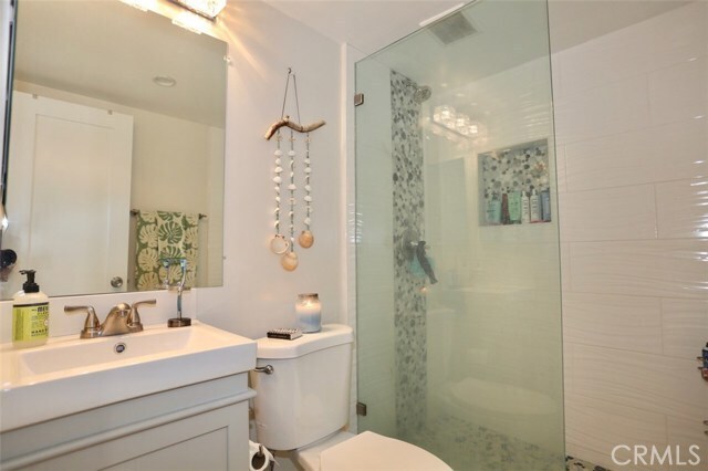 Building Photo - 662 S Coast Hwy