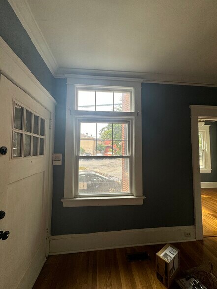 Building Photo - 160 4th St Ne