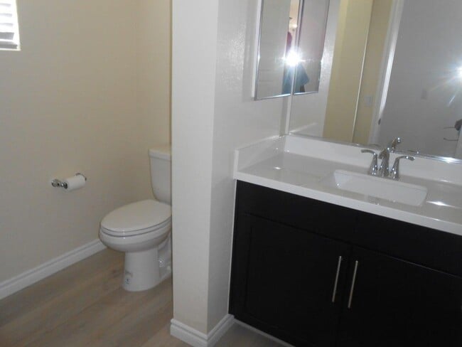 Building Photo - Beautiful Spacious Home in Henderson