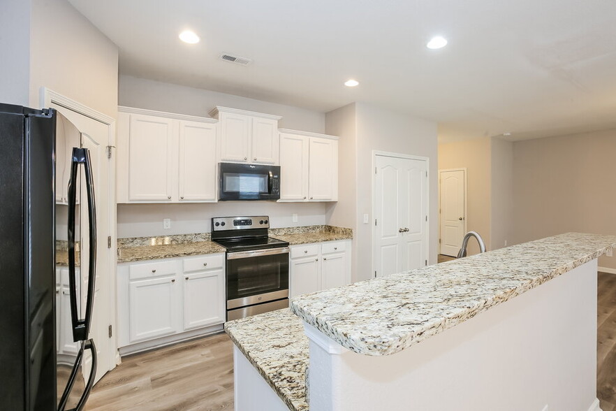 Building Photo - 8503 Paw Valley Ln