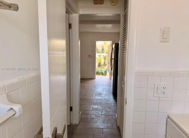 Building Photo - 3515 Van Buren St