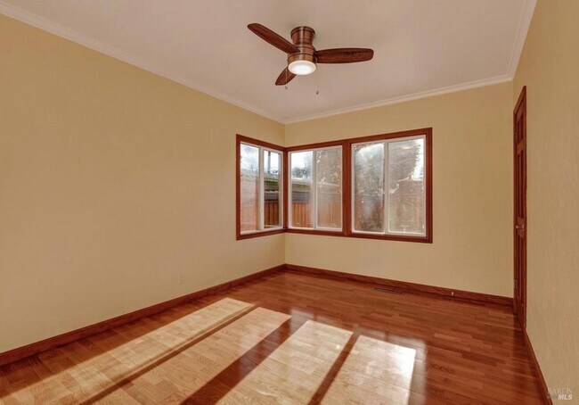 Building Photo - 520 Juilliard Park Dr