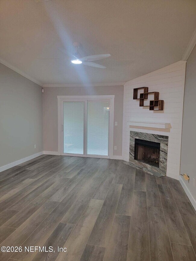 Building Photo - 2074 Sea Hawk Dr E