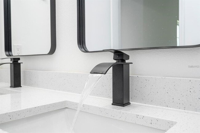 Building Photo - 3211 SW 128th Street Rd