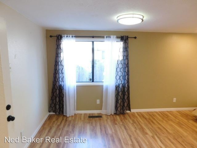 Building Photo - 3 br, 2 bath House - 3678 Silverstone Dr NE