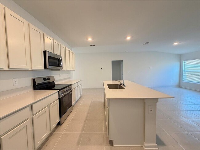 Building Photo - 3111 Totem Rd