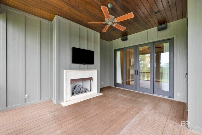 Building Photo - 32491 Water View Dr E