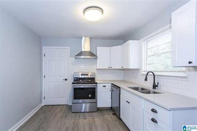 Building Photo - 5000 Scenic View Dr