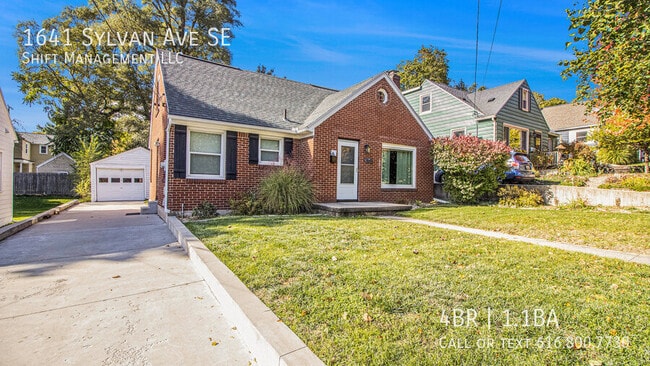 Building Photo - 1641 Sylvan Ave SE