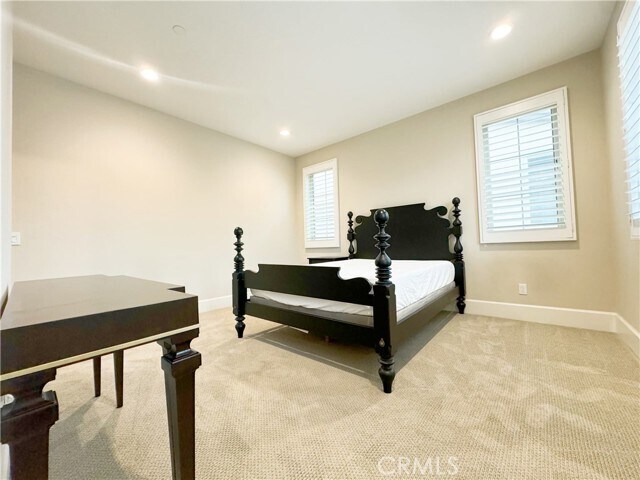 Building Photo - 62 Rockinghorse