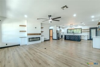 Building Photo - 466 Arrowhead Point Rd