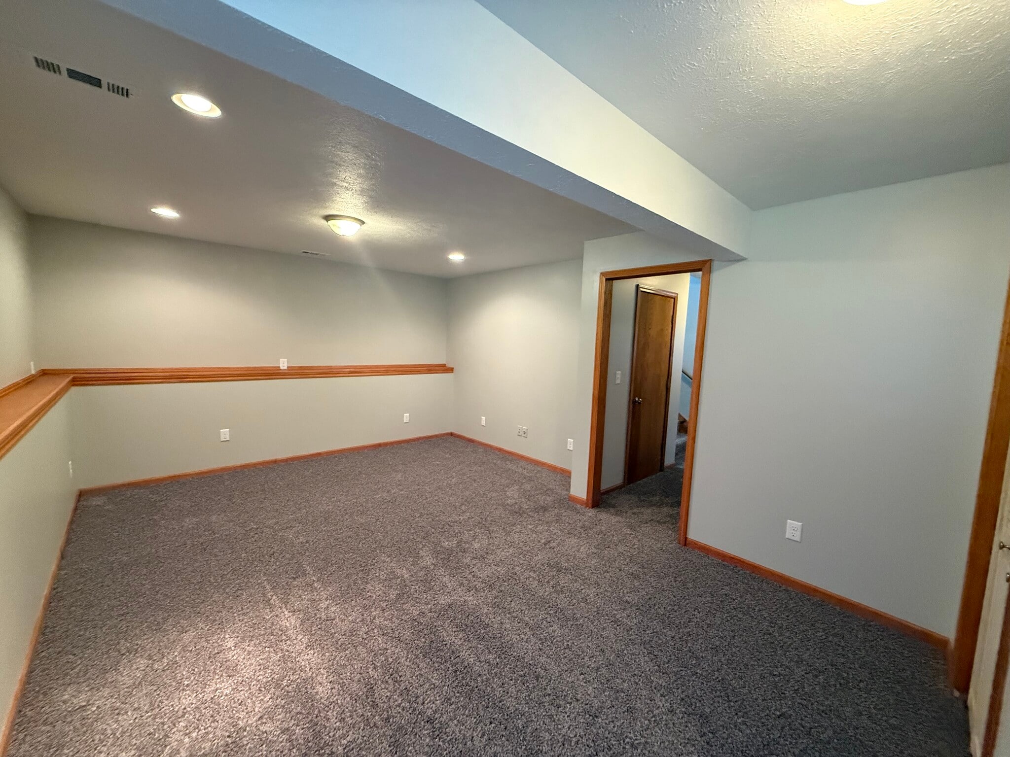 Building Photo - 4933 Cannonsburg Rd NE