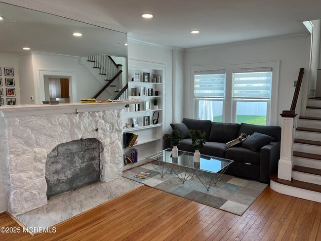 Building Photo - 208 Lockwood Pl