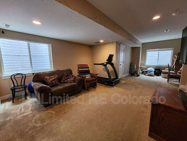 Building Photo - 612 Hoyt Ln