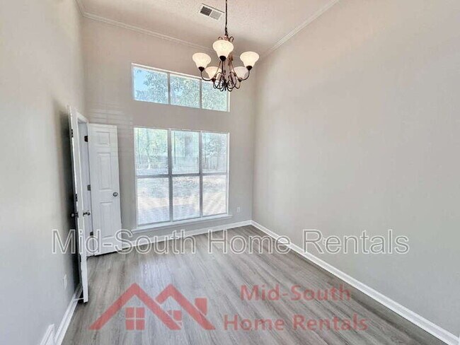 Building Photo - 11236 Wolf Woods Dr