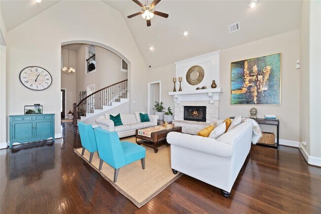 Building Photo - 17402 Hankar Way