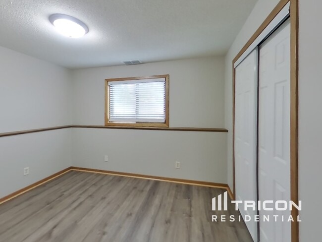Building Photo - 13078 Glenhurst Ave
