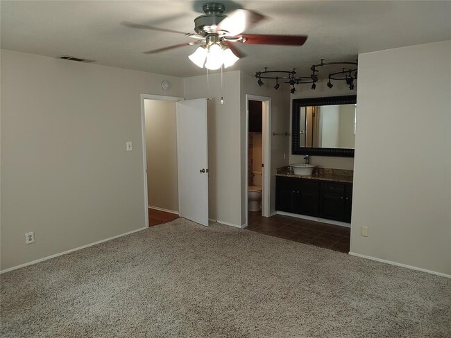 Building Photo - 11701 Shoshone Dr