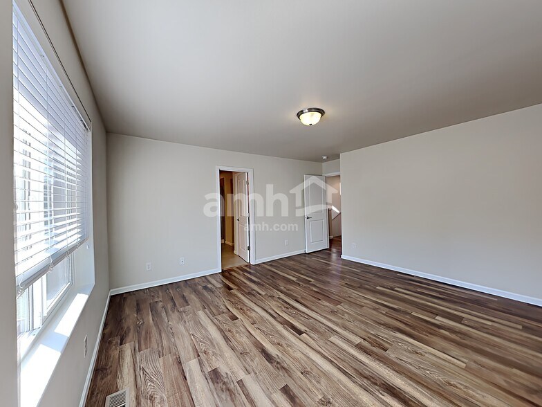 Building Photo - 14127 67th Ave E