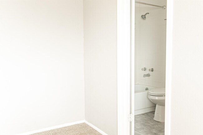 Building Photo - 216 Warbonnet Trail