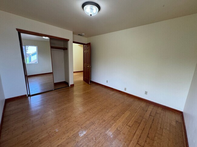 Building Photo - 1135 Aloha Way