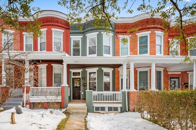 Building Photo - 3539 Roland Ave