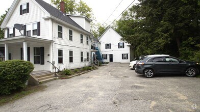 Building Photo - 31 Maple St