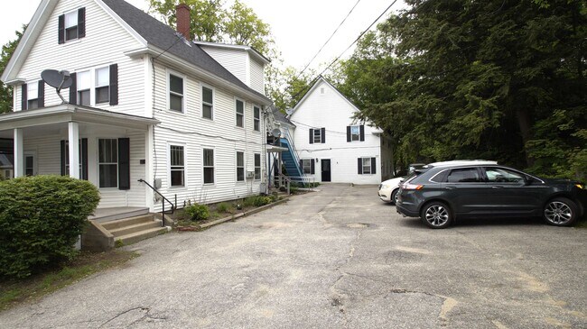 Primary Photo - 31 Maple St