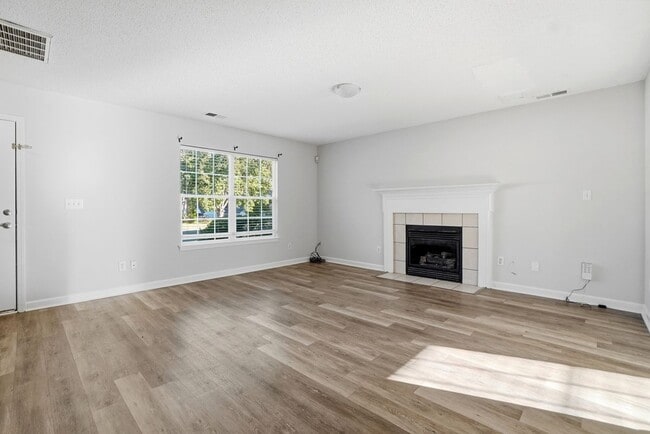 Building Photo - 2322 Pesca Ln