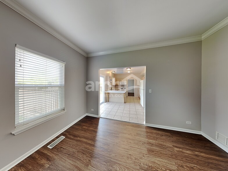 Building Photo - 809 Magnolia Dr