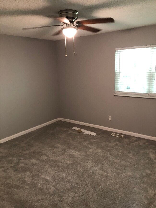 Building Photo - 11130 Concord Woods Dr