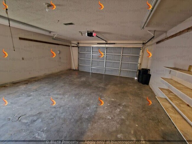 Building Photo - Now Leasing: Bright & Beautiful 3 Bed / 2 ...