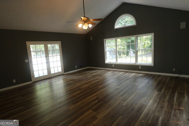 Building Photo - 2840 Spring Ridge Cir