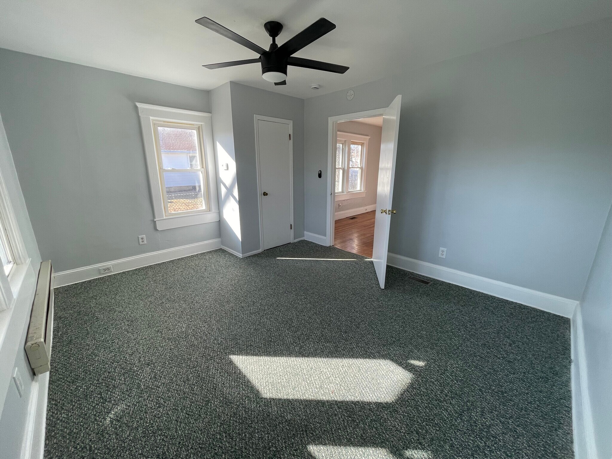 Building Photo - 8 Tice Ave