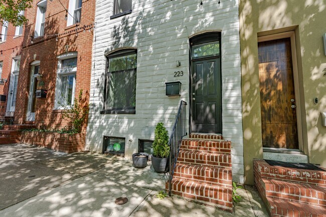 Building Photo - 223 S Collington Ave